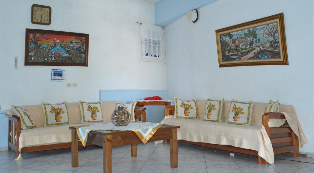 Elli Rooms Patitiri Pokoj fotografie